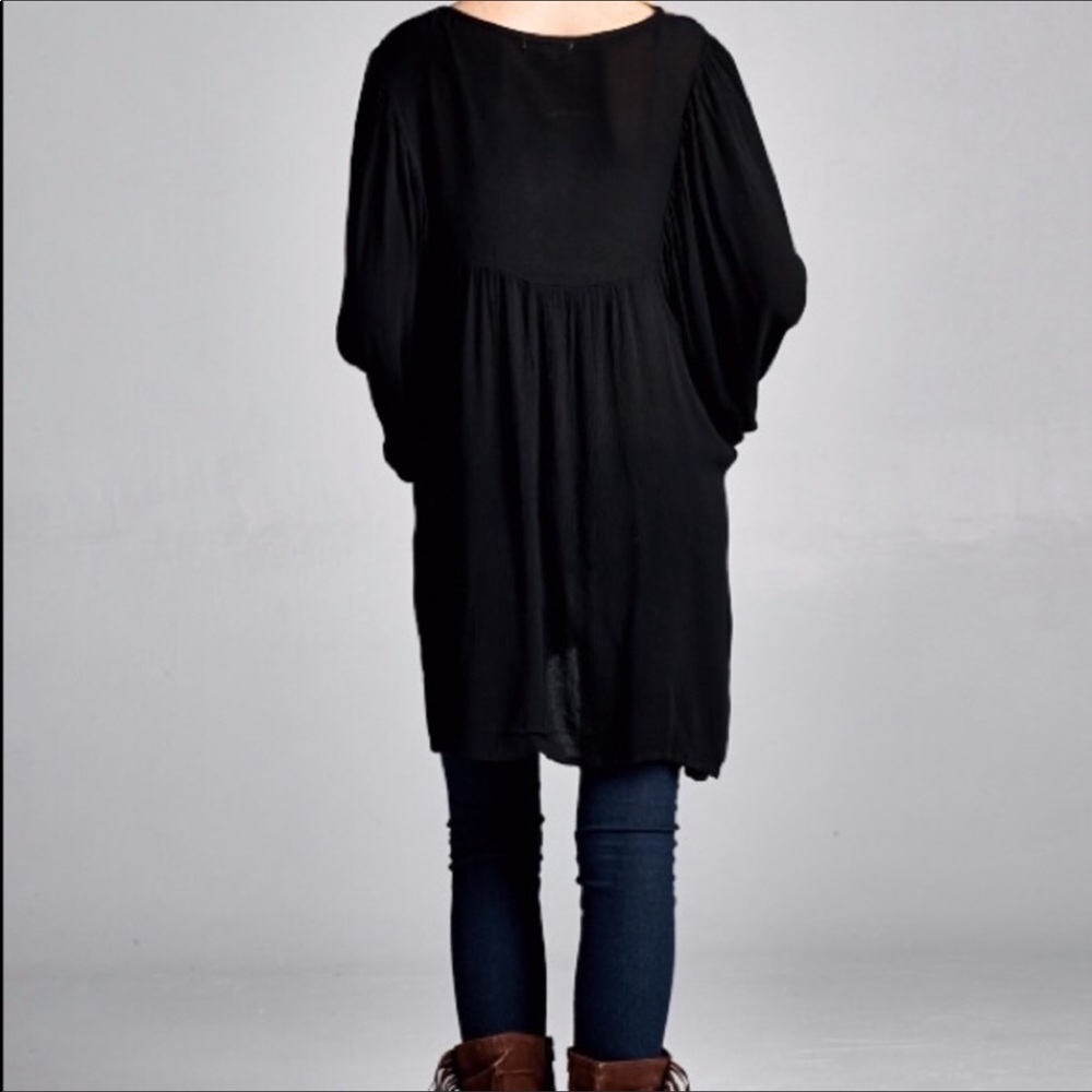 Velzera Embroidered Tunic - Picture 2 of 8